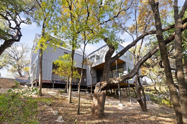 Building Photo - 1603 Chelsea Ln