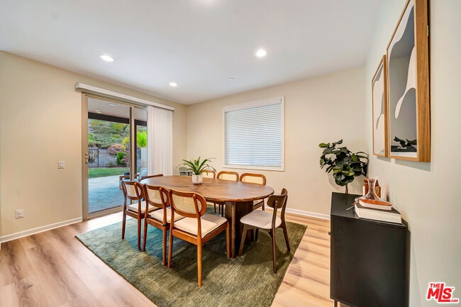 Building Photo - 25151 Golden Maple Dr