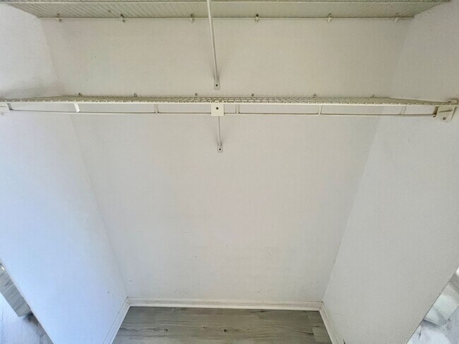 Building Photo - 8805 Lateen Ln