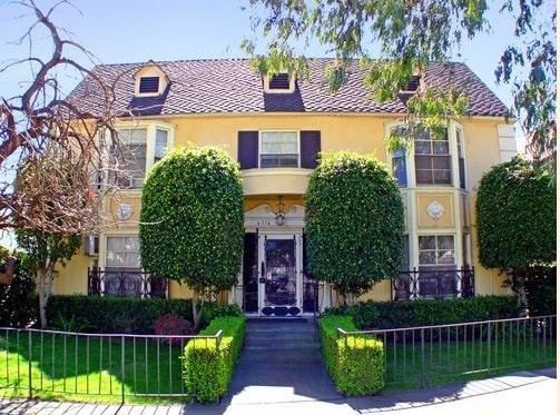 Primary Photo - Chateau Olympic Apartments