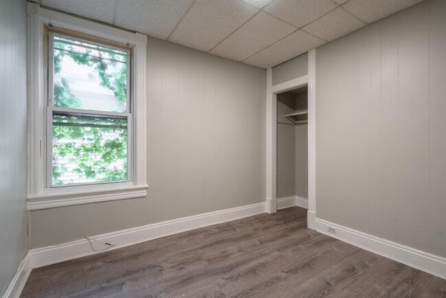 Building Photo - 140 5th Ave