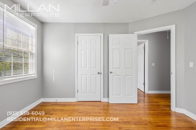 Building Photo - Charming 2BR Cottage Near Downtown Clarksville