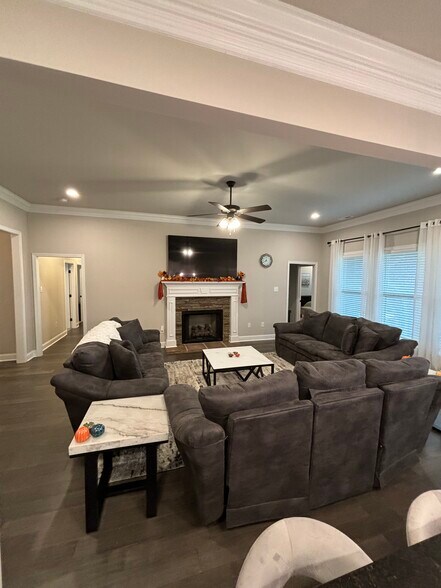 Building Photo - 12794 Hudbug Dr