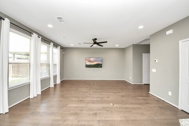 Building Photo - 1917 Barrel Oak Dr