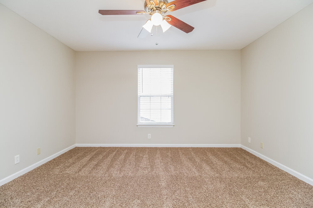 Building Photo - 850 Maricopa Dr