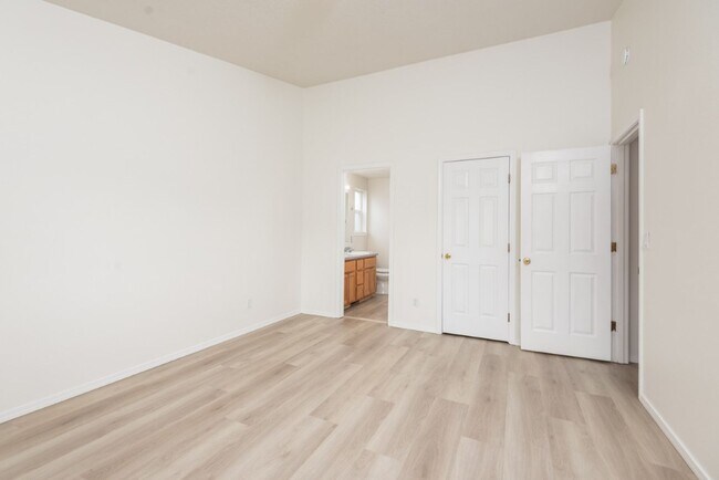 Building Photo - 63251 Gallop Ct