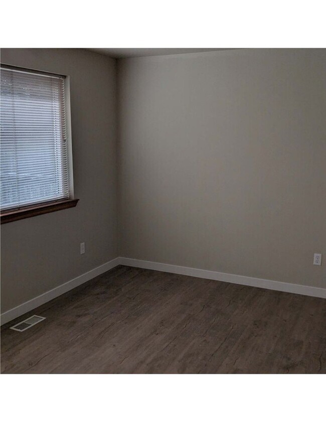 Building Photo - Stowe-8512