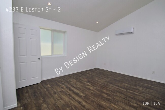 Building Photo - 4233 E Lester St