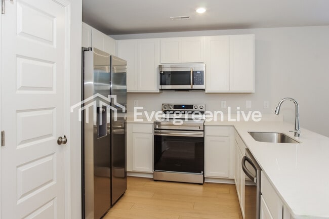 Building Photo - 22629 Dashwood Ln