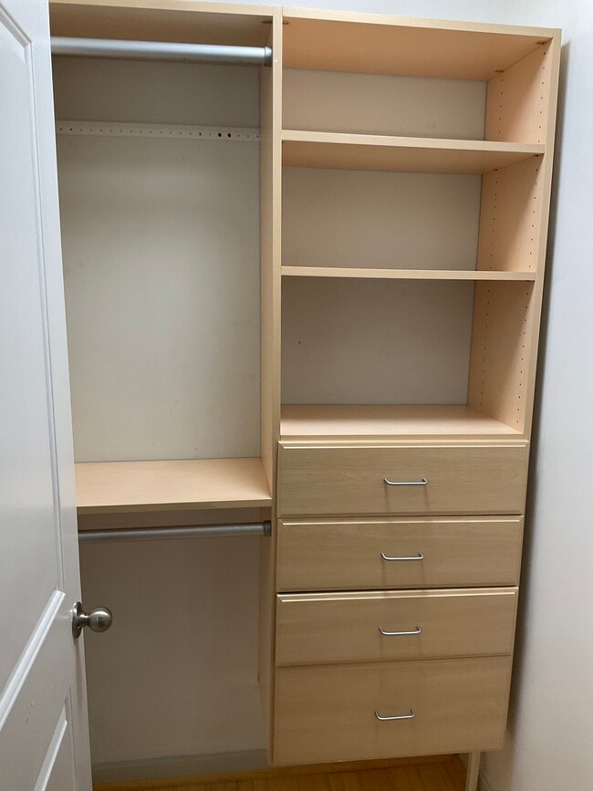 Building Photo - 701 Lamont St NW