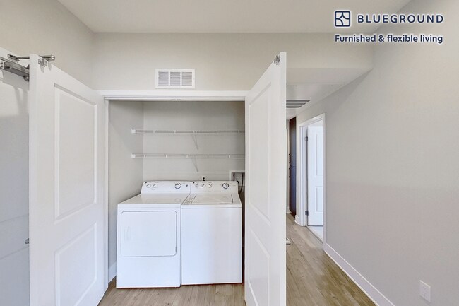 Building Photo - 1000 Lupine-SI FL1-ID5066A