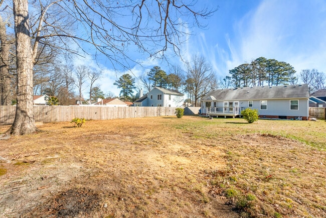 Building Photo - 639 Alberthas Dr