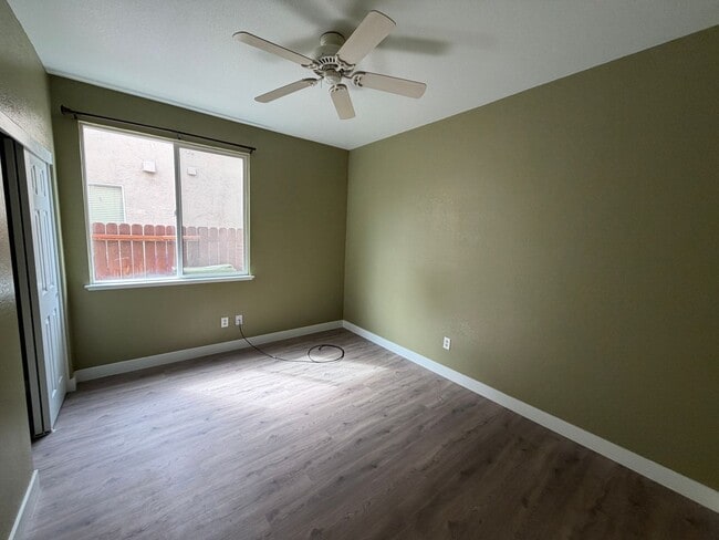 Building Photo - 8660 Banton Cir