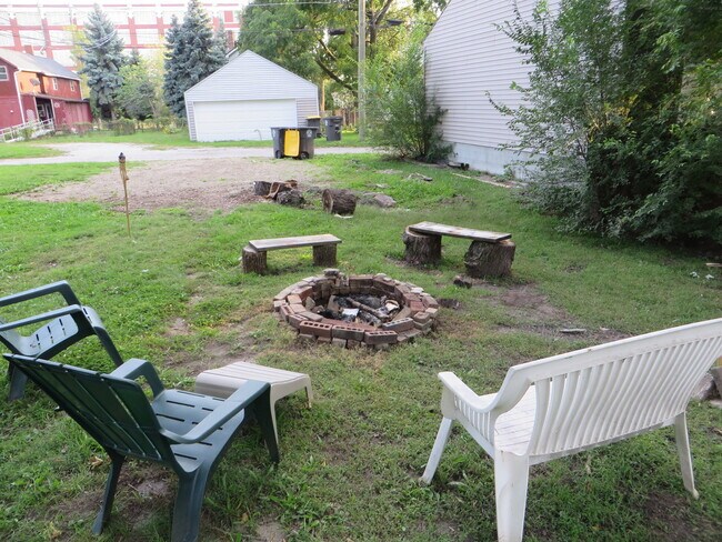 Building Photo - 1125 Wilt St