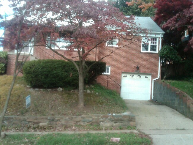 NICE 3BR RAMBLER CLOSE TO NIH - NICE  3BR RAMBLER CLOSE TO NIH