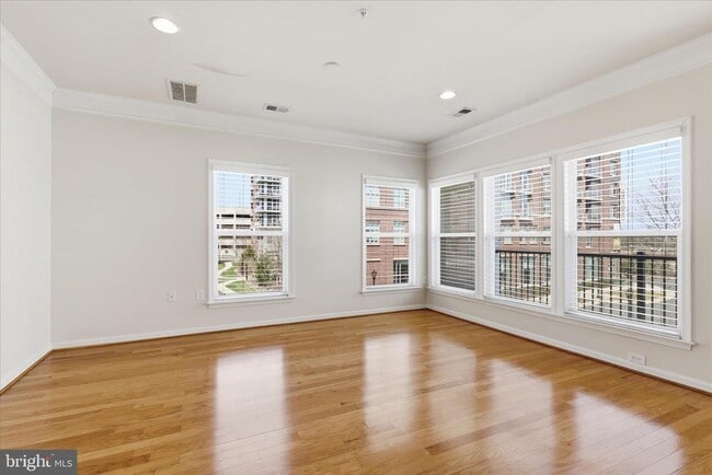 Building Photo - 2932 Finsbury Pl