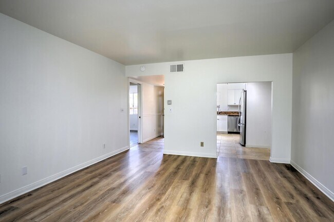 Building Photo - 7395 Freeman Pl