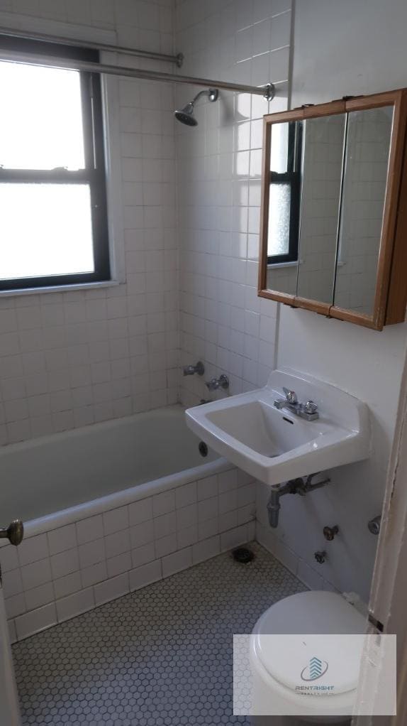 Building Photo - 2617 W Gunnison St