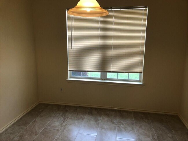 Building Photo - 801 Ranchero Rd