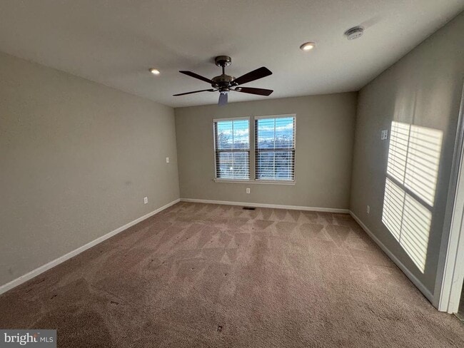 Building Photo - 120 Tolocka Terrace NE