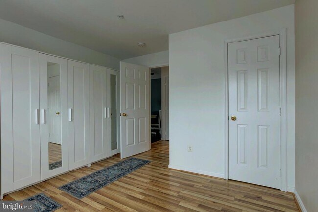 Building Photo - 645 Constellation Square SE