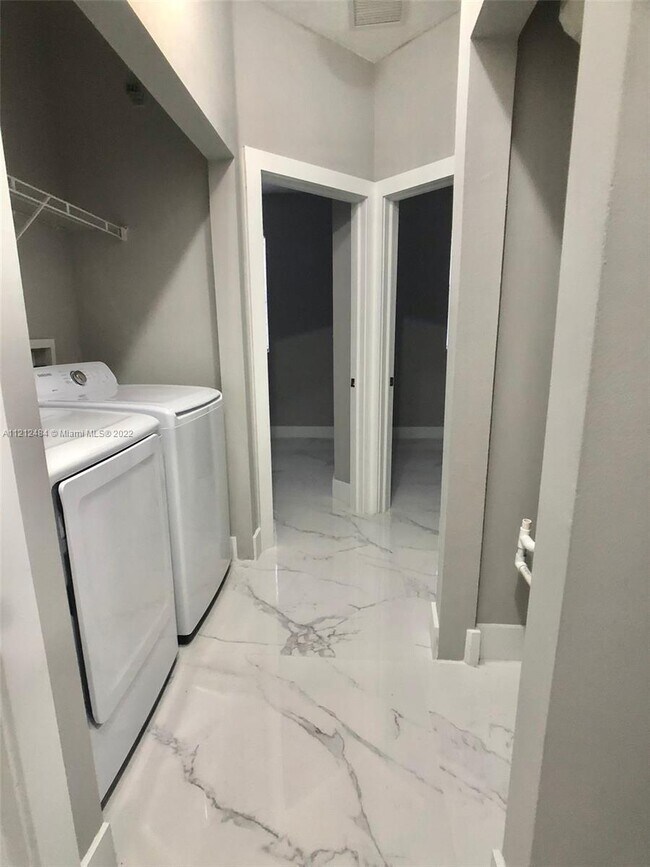 Building Photo - 10668 SW 6th St