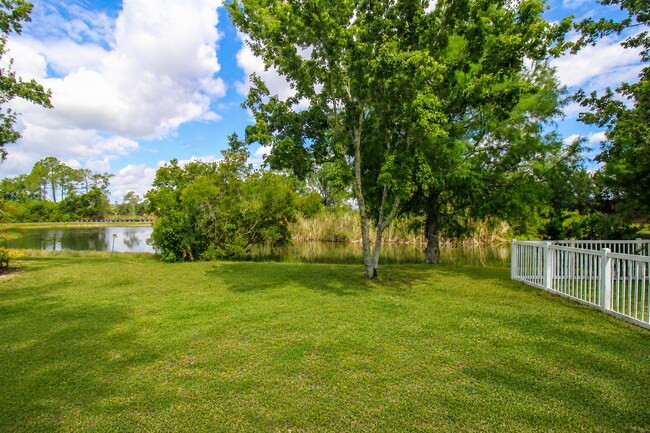 Building Photo - Lakeview 4-Bedroom, 2.5-Bath Annual Rental in Lakewood Ranch/Greenbrook