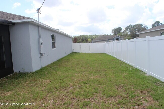 Building Photo - 251 Crosspoint St SE