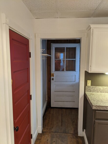 Building Photo - 2255 Pierce St NE