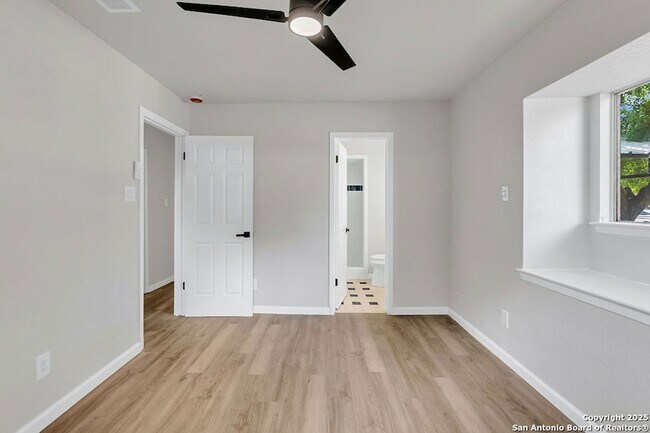 Building Photo - 9018 Ozalid Ln
