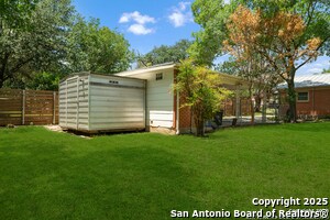 Building Photo - 117 Danube Dr