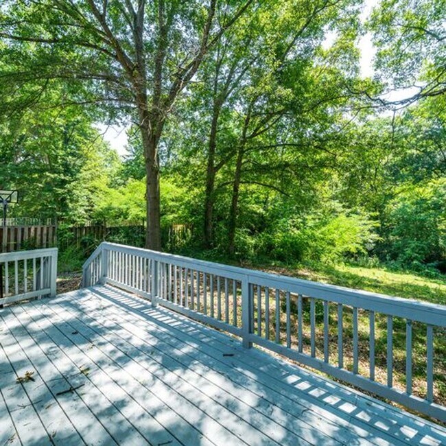 Building Photo - Move in Before the Holidays!?Renovated Hom...