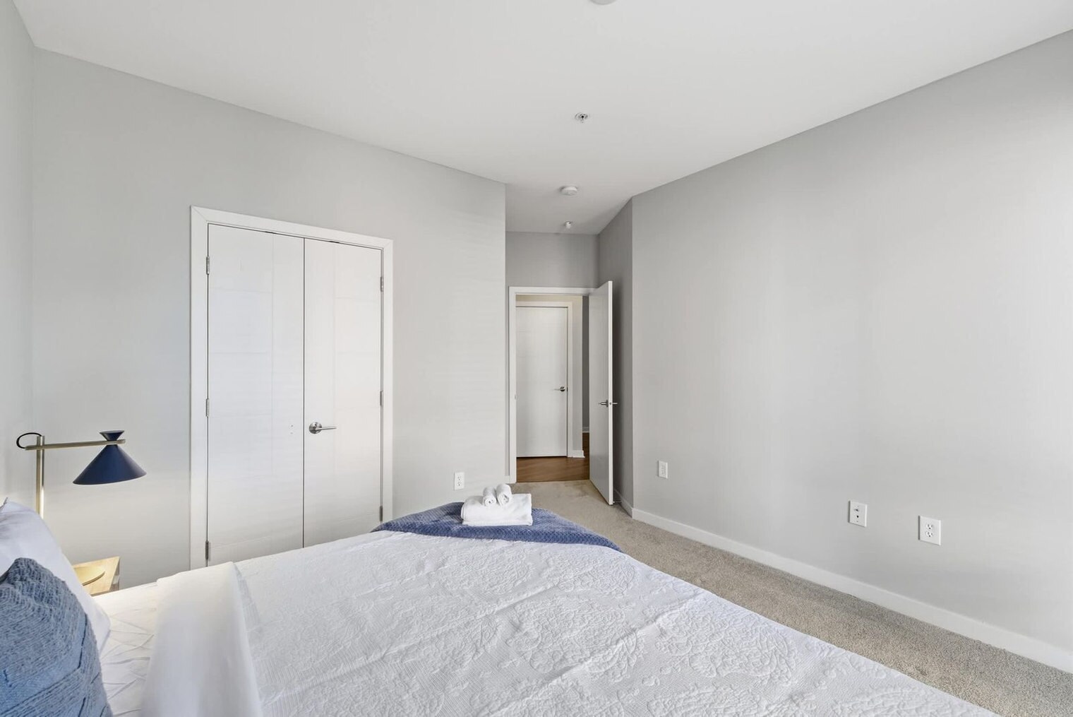 Building Photo - 421 E Market St