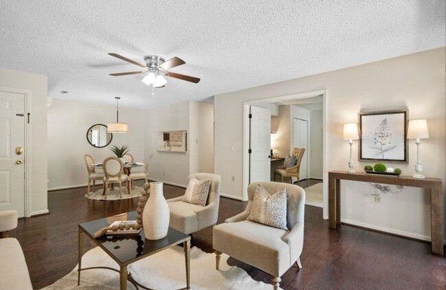 Building Photo - 5011 Sharon Rd