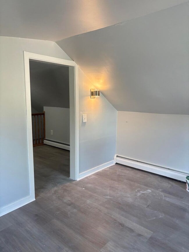 Building Photo - 23 Bowers Ave