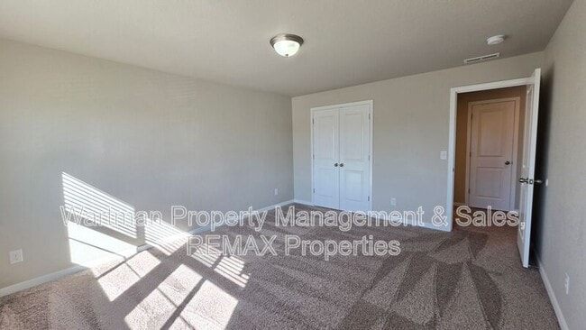 Building Photo - 9638 Vistas Park Dr