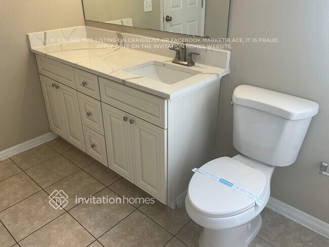 Building Photo - 1264 Myopia Hunt Club Dr