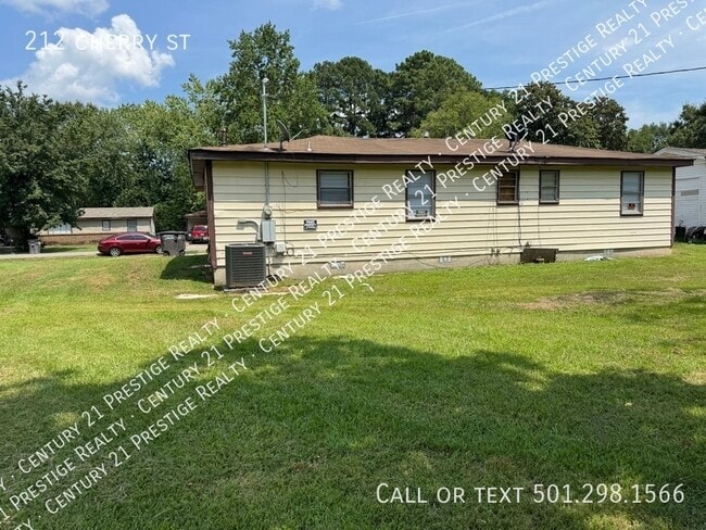 Building Photo - 212 Cherry St