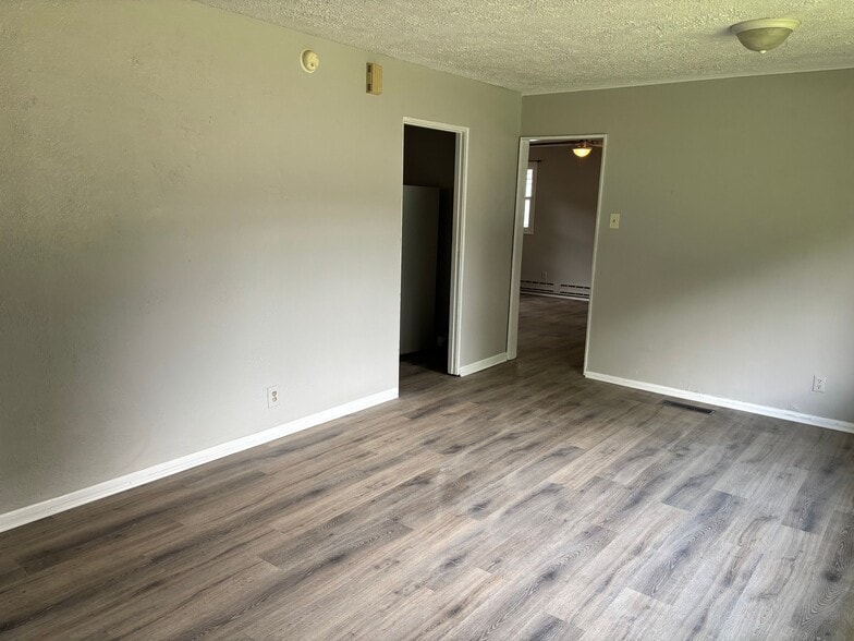 Building Photo - 5662 Ralston Ave