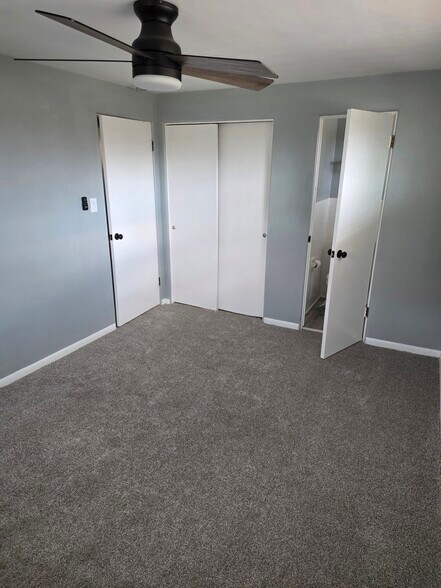 Building Photo - 5052 Azalea Dr