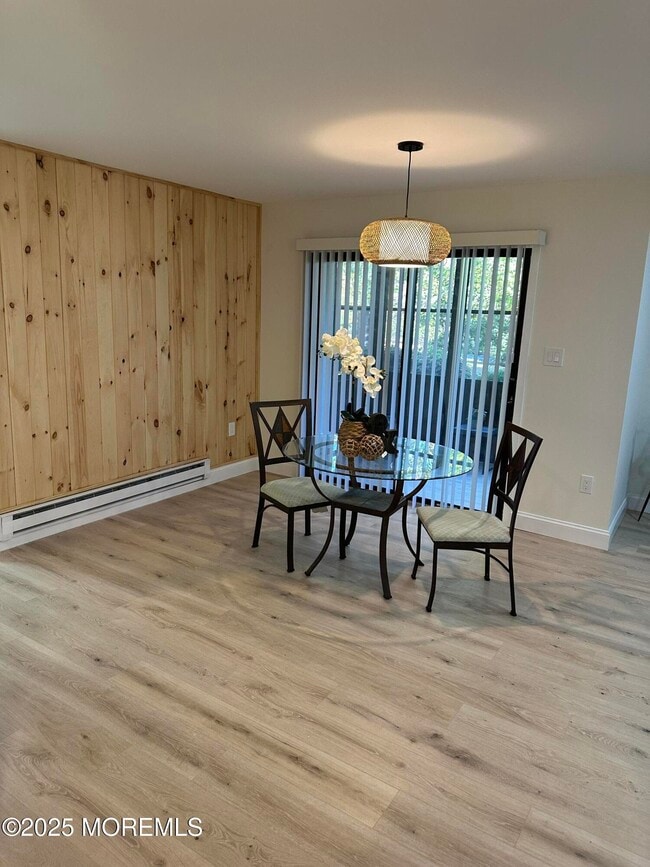 Building Photo - 169 Amberly Dr