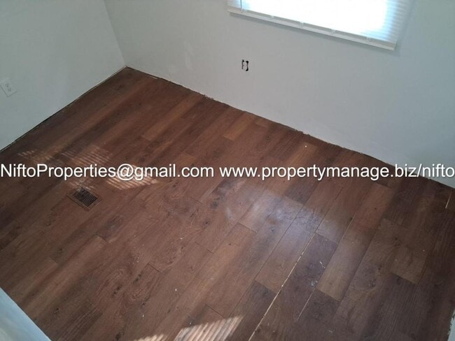 Building Photo - 5612 Aenon Ln