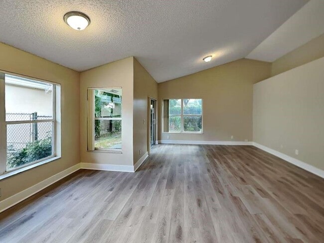 Building Photo - 9220 Arborwood Cir