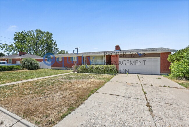 Building Photo - 8894 S 540 E