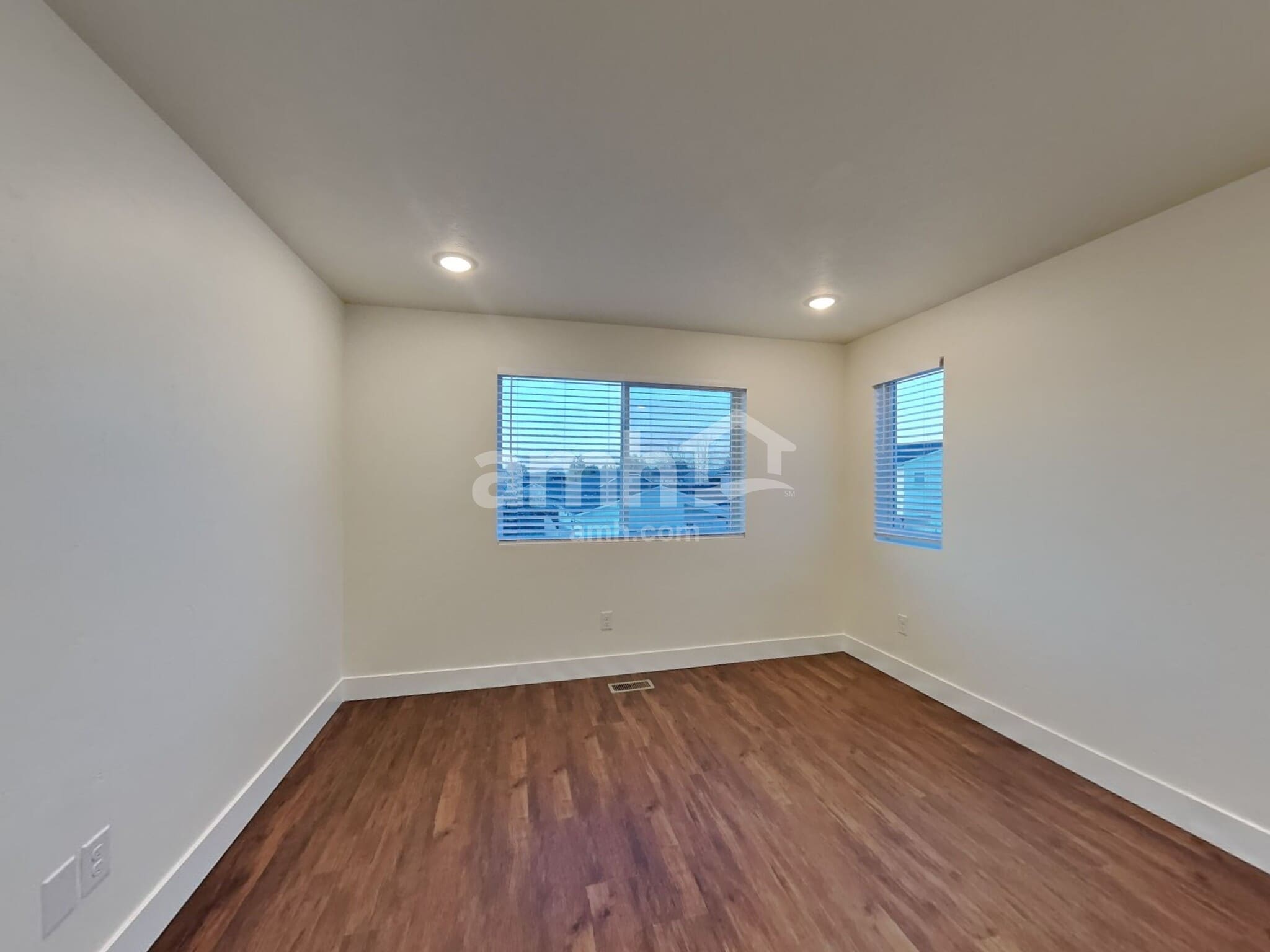 Building Photo - 11502 W Mesquite St