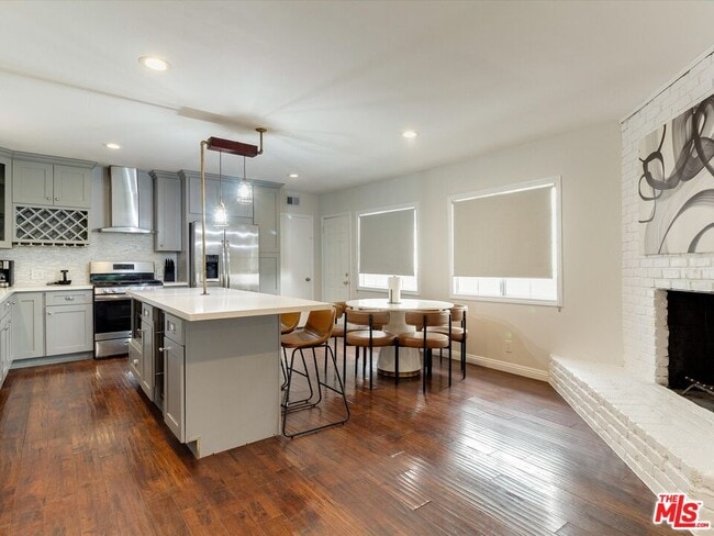 Building Photo - 23109 Mariano St