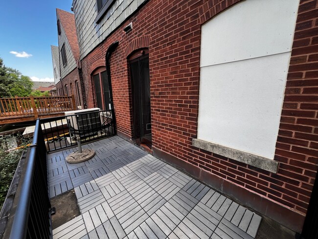 Building Photo - 4149 W Pine Blvd