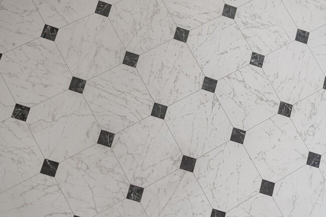 Building Photo - MOVE IN SPECIAL- Charming 2/1 Home w/ Partially Fenced Yard in St. Cloud