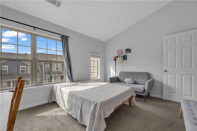 Building Photo - 1737 Liberty Pkwy NW