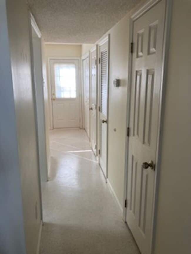 Building Photo - 1463 Green St